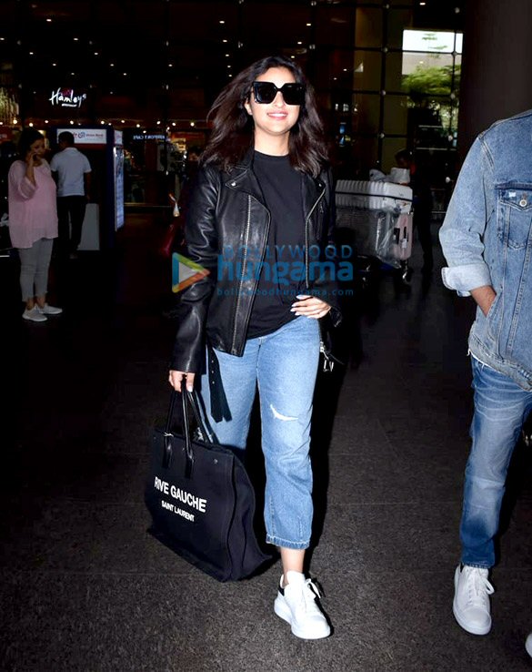 photos kartik aaryan daisy shah parineeti chopra and others snapped at the airport 3