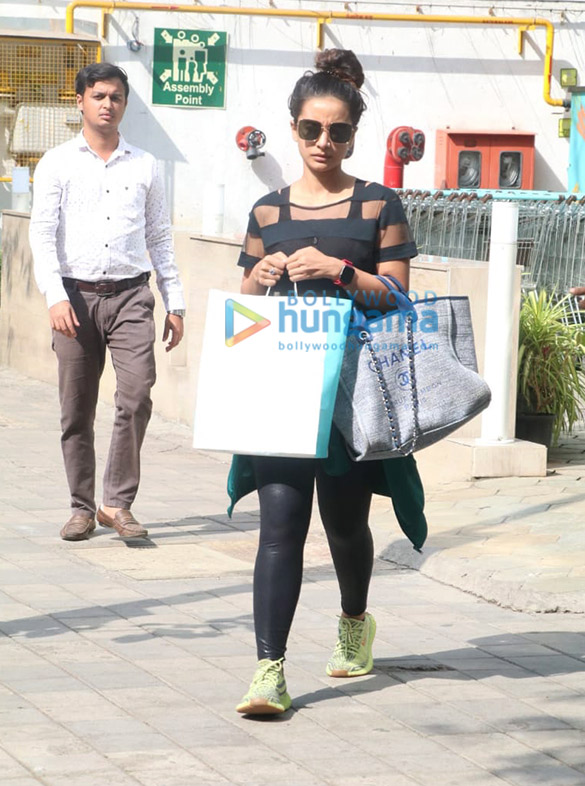 photos patralekha spotted at foodhall in bandra 3