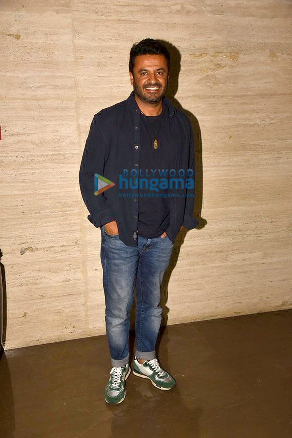 photos stars visit vashu bhagnanis house to celebrate 25 years of pooja entertainment 11