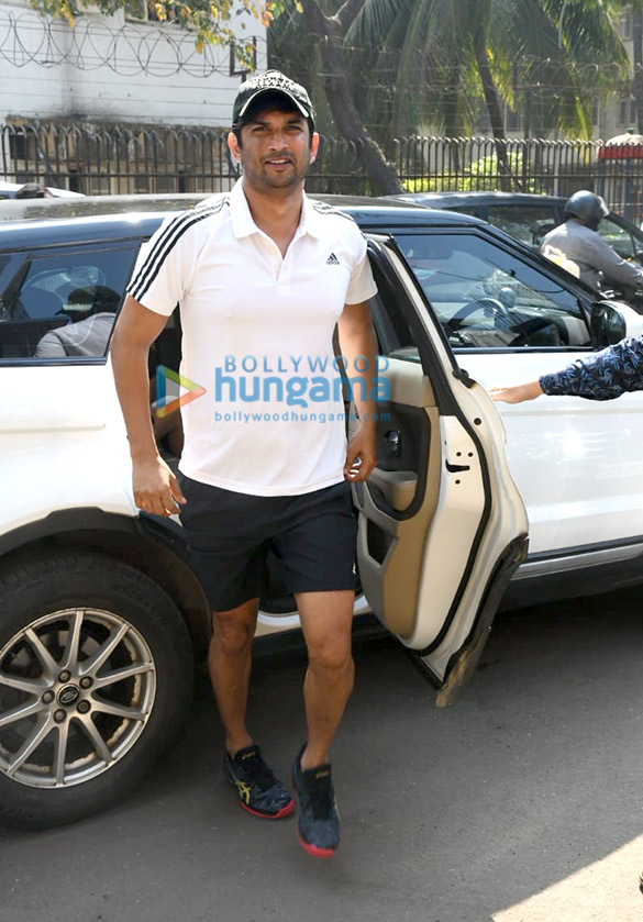 photos sushant singh rajput and rhea chakraborty spotted at the gym 5