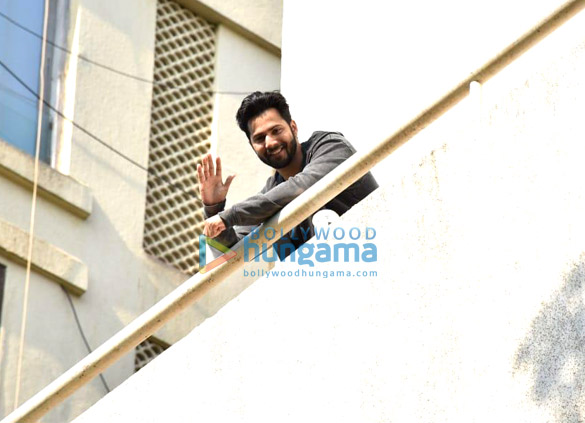 photos varun dhawan snapped at dubbing studio 2