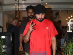 Photos: Yo Yo Honey Singh snapped at Farmers’ Cafe
