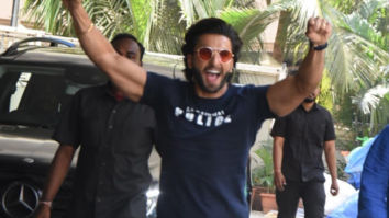 Ranveer Singh arrives late at the Sooryavanshi trailer launch and his reaction is hilarious!