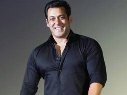 Salman Khan pledges to financially support 25,000 daily wage workers, Salim Khan reveals how they are supporting their staff