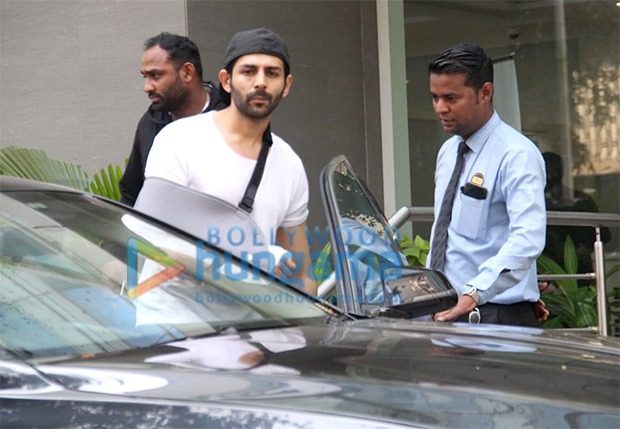 BREAKING! Kartik Aaryan leaves the hospital after surgery