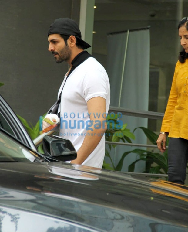 BREAKING! Kartik Aaryan leaves the hospital after surgery