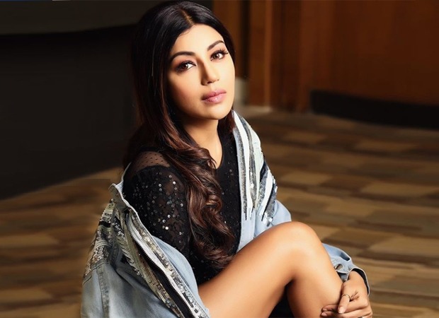 Debina Bonnerjee celebrates her birthday in a 'virtually' unique way!