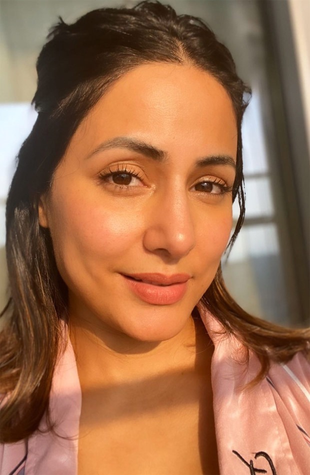 Hina Khan’s goofy pictures are going to brighten your quarantine mood!