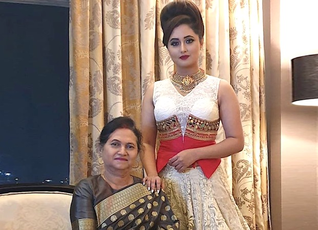 Rashami Desai posts an adorable picture with her mother, says he loves social distancing because she lives with her