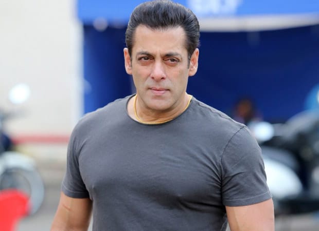 Salman Khan provides ration to daily wage worker after providing monetary help to 25,000 Salman Khan provides ration to daily wage worker after providing monetary help to 25,000