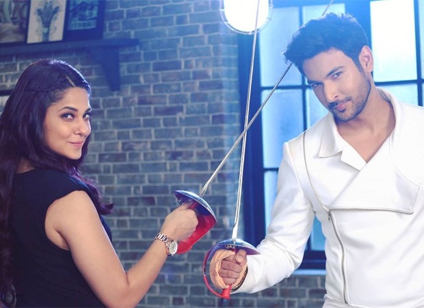 Shivin Narang shares another throwback picture from Beyhadh 2 with Jennifer Winget and we can’t get enough of them!