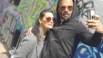 VIDEO: Suniel Shetty tries to cook, but Mana Shetty is in control!