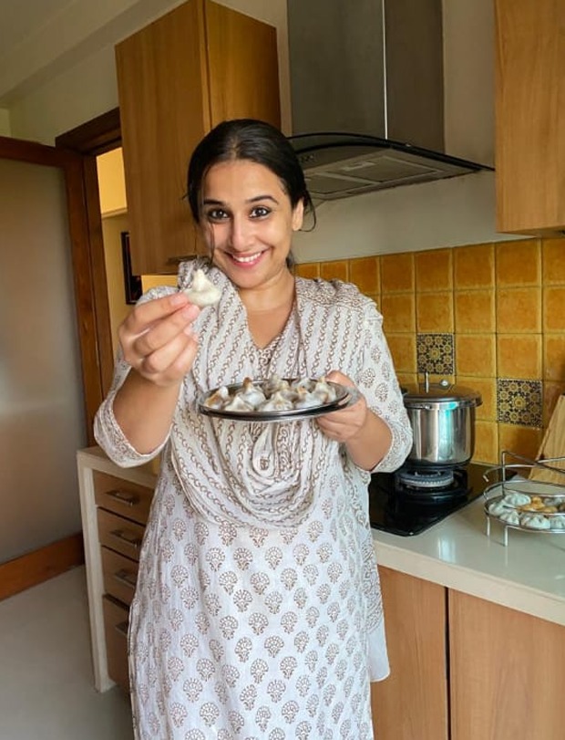 Vidya Balan takes up cooking as she makes modaks amid lockdown, watch video Vidya Balan takes up cooking as she makes modaks amid lockdown, watch video