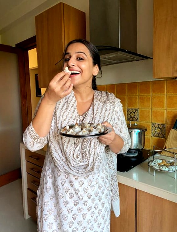 Vidya Balan takes up cooking as she makes modaks amid lockdown, watch video Vidya Balan takes up cooking as she makes modaks amid lockdown, watch video