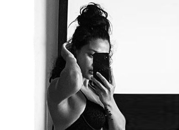 Krishna Shroff shares a mirror selfie in a two piece bikini; Tiger Shroff comments