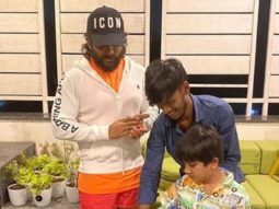 Allu Arjun celebrates his personal assistant’s birthday at his residence