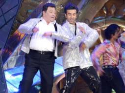 When Rishi Kapoor and Ranbir Kapoor enthralled the audience with their performance at IIFA 2012 as Neetu Kapoor adoringly watched them