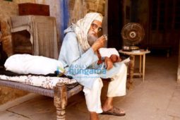 Movie Stills of the movie Gulabo Sitabo