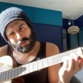 Kartik Aaryan leaves the internet in splits with his guitar playing skills