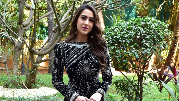 Sara Ali Khan gets EMOTIONAL by her fan’s poem – “NOBODY has ever said anything like this to me” Sara Ali Khan gets EMOTIONAL by her fan’s poem – “NOBODY has ever said anything like this to me”