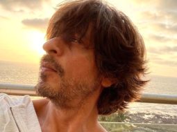 Shah Rukh Khan pens a heartfelt poem for lockdown lessons, says, “Love is still worth it”