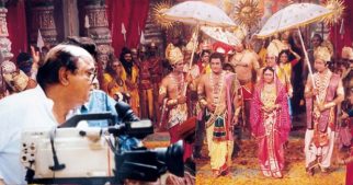 Here are some unseen photos of Ramayan cast Arun Govil, Dipika Chikhlia, Sunil Lahiri, Arvind Trivedi with Ramanand Sagar