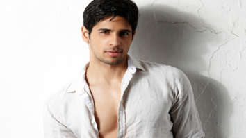 Bollywood dancers thank Sidharth Malhotra for his help with a special video