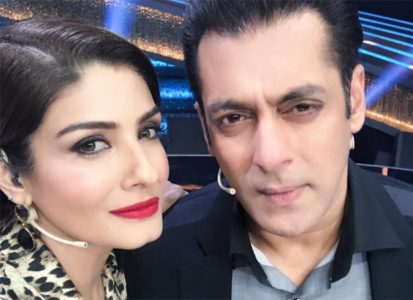 Raveena Tandon Ranveer Xxx - Raveena Tandon recalls how she first met Salman Khan only to be cast in his  next film : Bollywood News - Bollywood Hungama