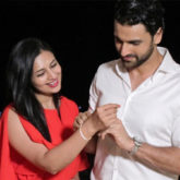 Divyanka Tripathi and Vivek Dahiya’s anniversary celebration pictures are romance at its best!