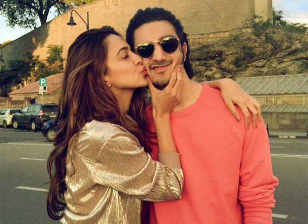 Kiara Advani receives a lovely note from her brother Mishaal for baking appetizing cookies