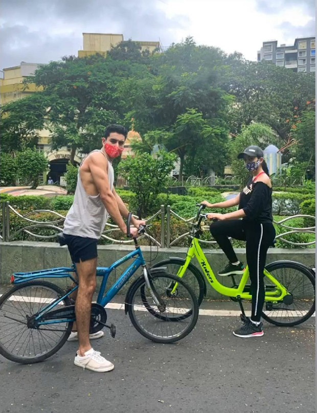 Sara Ali Khan and Ibrahim Ali Khan step out for bike ride with their masks on Sara Ali Khan and Ibrahim Ali Khan step out for bike ride with their masks on