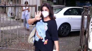 Farah Khan spotted at Kromakay salon in Juhu