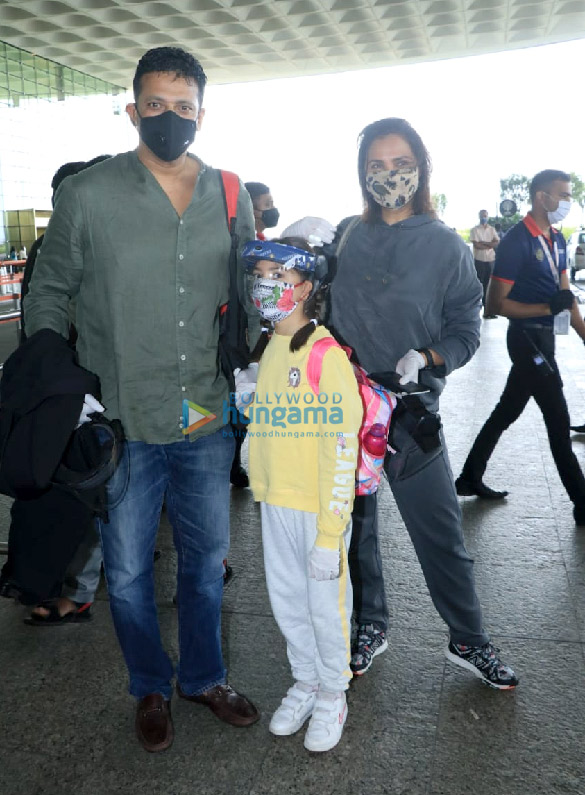photos bellbottom team snapped at the airport leave for scotland 3
