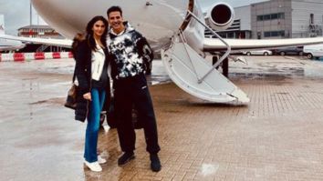 Akshay Kumar returns home after wrapping the shoot for Bell Bottom with co-star Vaani Kapoor Akshay Kumar returns home after wrapping the shoot for Bell Bottom with co-star Vaani Kapoor