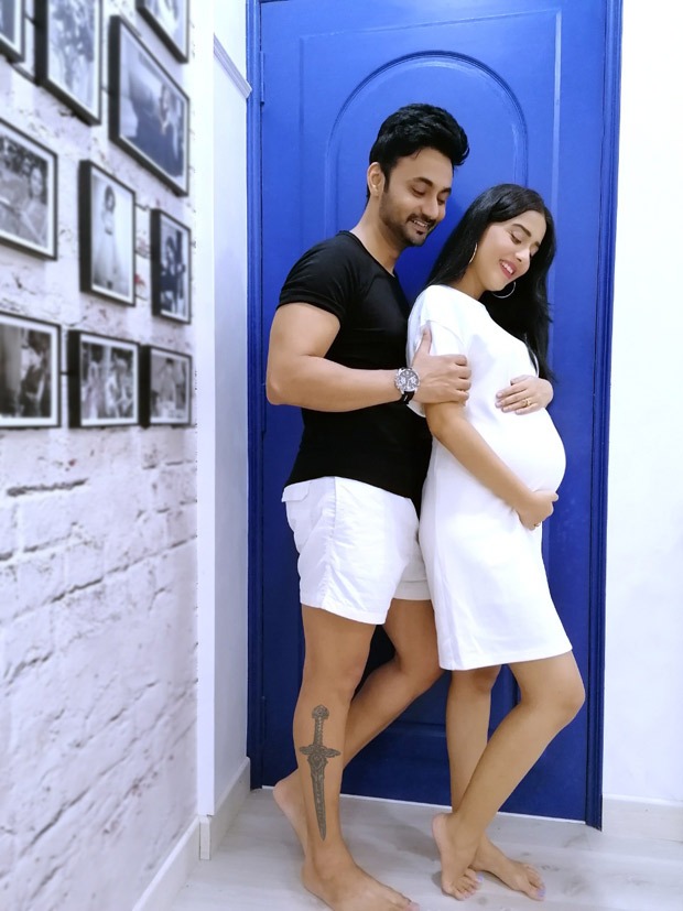 Amrita Rao flaunts her baby bump, reveals she is in her ninth month of her pregnancy 