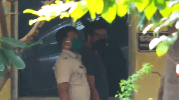 Anurag Kashyap spotted at Versova police station