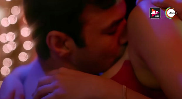 Raveena Tandon Ki Chut Bf Sexy Video Mein - Gandi Baat Season 5: Five steamy scenes from Alt Balaji's show that are  steamy AF 5 : Bollywood News - Bollywood Hungama