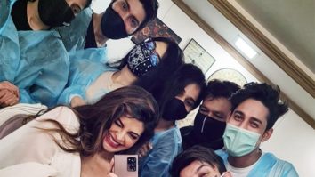 Jacqueline Fernandez poses with her team as she resumes work Jacqueline Fernandez poses with her team as she resumes work