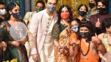 Mohsin Khan celebrates his birthday on the sets of Yeh Rishta Kya Kehlata Hai