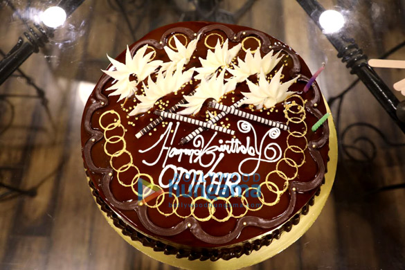 vikram bhatt sandeepa dhar and krishna bhatt celebrate omkar kapoors birthday on sets of dirty games 4