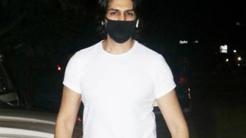 Spotted: Kartik Aaryan steps out for shopping after a long time; sports a new look Spotted: Kartik Aaryan steps out for shopping after a long time; sports a new look