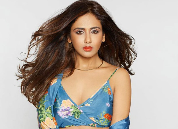 Actor-producer Parul Yadav promotes and supports all local weavers in Karnataka and Tamil Nadu