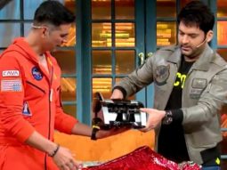 Kapil Sharma gifts Akshay Kumar a note counting machine; actor has a hilarious comeback