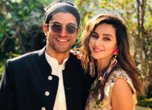 Farhan Akhtar and Shibani Dandekar are enjoying the beach life at Maldives Farhan Akhtar and Shibani Dandekar are enjoying the beach life at Maldives