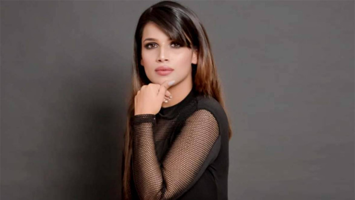 Naina Singh: “Eijaz Khan DOGLA aadmi hai, bohot hi…”| Bigg Boss 14