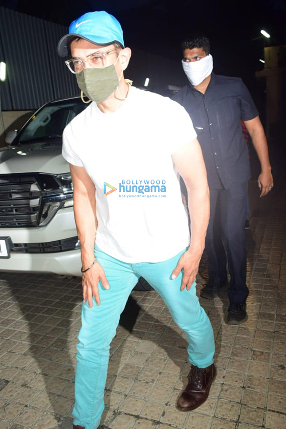 photos aamir khan snapped at pvr in juhu 2