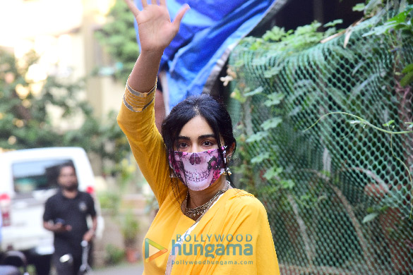 photos adah sharma spotted in bandra 1