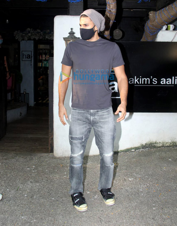 Photos: Aditya Roy Kapur spotted at Hakim’s Aalim salon in Bandra