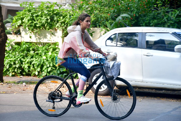 photos aisha sharma spotted cycling in bandra 3