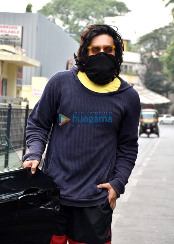 Photos: Ali Fazal snapped in Juhu Photos: Ali Fazal snapped in Juhu